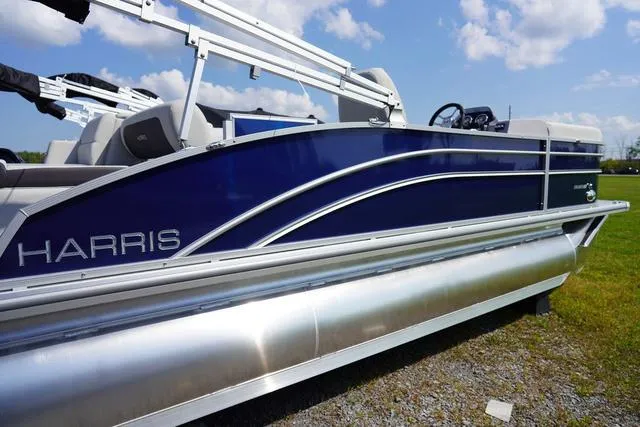 Slide: The Image of Harris Cruiser 210 SL 2025 - 4