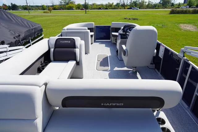 Slide: The Image of Harris Cruiser 210 SL 2025 - 9