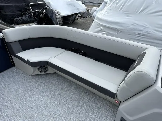 Slide: The Image of Harris CRUISER 250 SL 2025 - 10