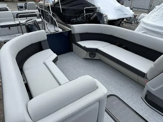 Slide: The Image of Harris CRUISER 250 SL 2025 - 14