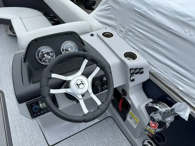 Slide: The Image of Harris CRUISER 250 SL 2025 - 17