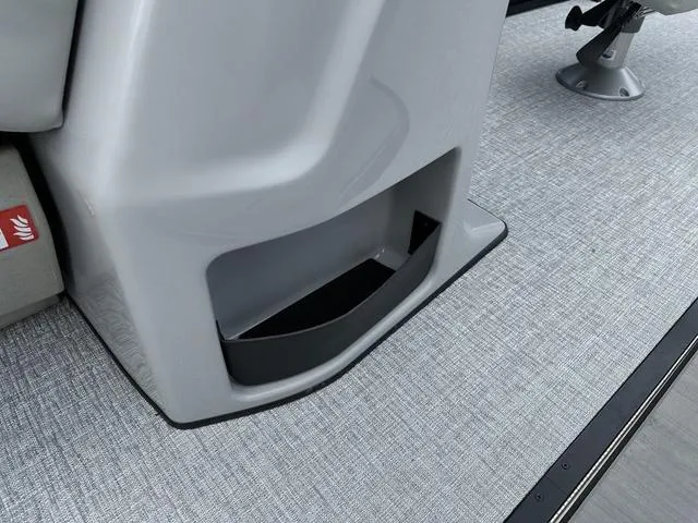 Slide: The Image of Harris CRUISER 250 SL 2025 - 24