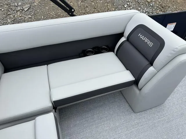 Slide: The Image of Harris CRUISER 250 SL 2025 - 28