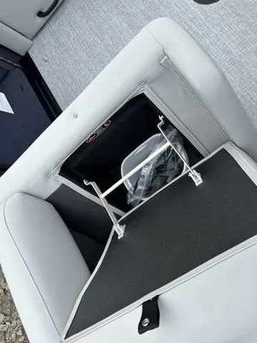 Slide: The Image of Harris CRUISER 250 SL 2025 - 29