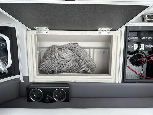 Slide: The Image of Harris CRUISER 250 SL 2025 - 31