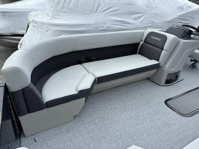 Slide: The Image of Harris CRUISER 250 SL 2025 - 8