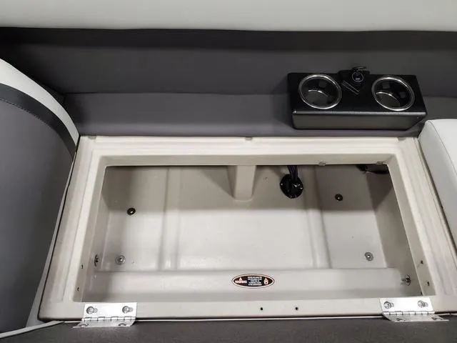 Slide: The Image of Harris CRUISER 230 SL 2025 - 11