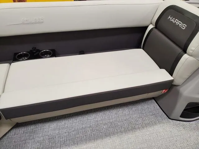 Slide: The Image of Harris CRUISER 230 SL 2025 - 12