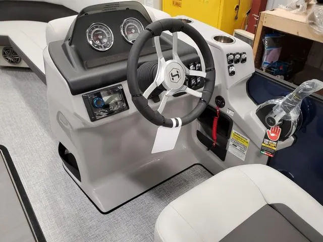 Slide: The Image of Harris CRUISER 230 SL 2025 - 17