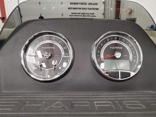 Slide: The Image of Harris CRUISER 230 SL 2025 - 18