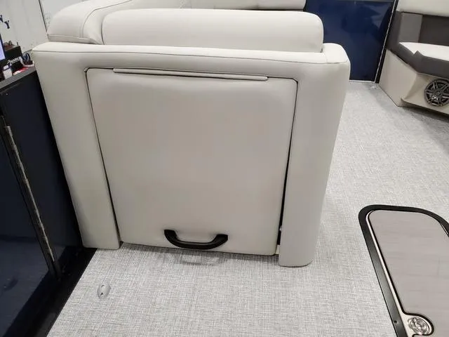 Slide: The Image of Harris CRUISER 230 SL 2025 - 23