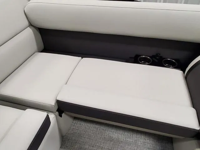 Slide: The Image of Harris CRUISER 230 SL 2025 - 31