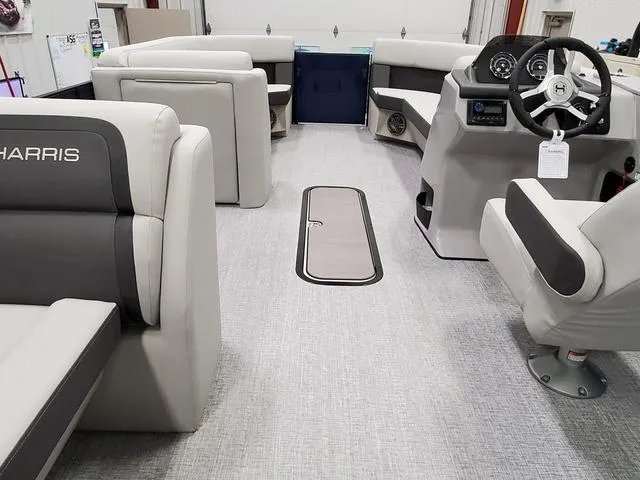 Slide: The Image of Harris CRUISER 230 SL 2025 - 35