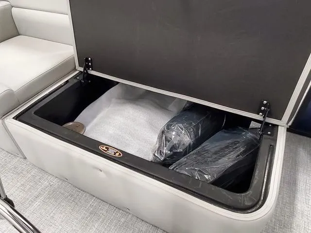 Slide: The Image of Harris CRUISER 230 SL 2025 - 38