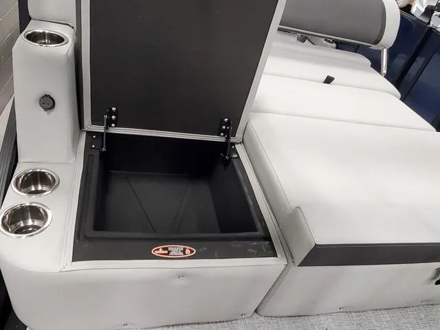 Slide: The Image of Harris CRUISER 230 SL 2025 - 40