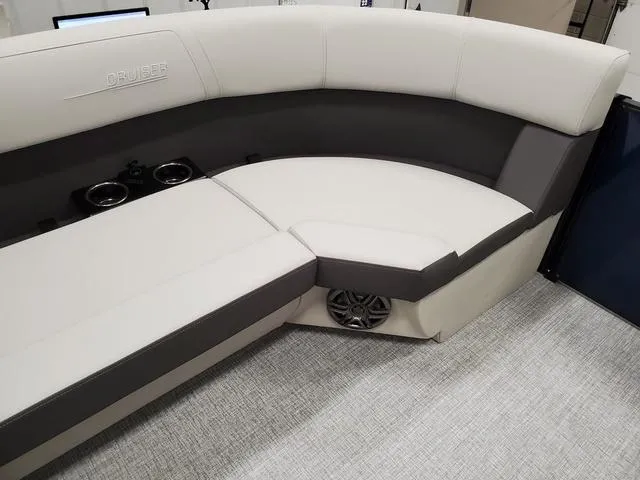 Slide: The Image of Harris CRUISER 230 SL 2025 - 6