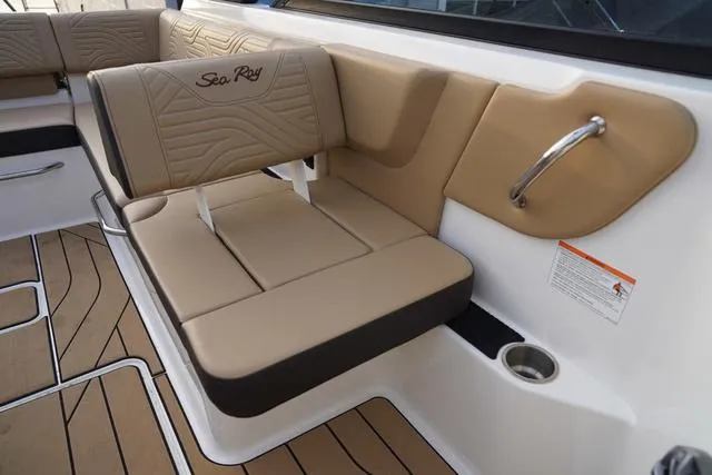 Slide: The Image of Sea Ray SDX 250 Surf 2025 - 17
