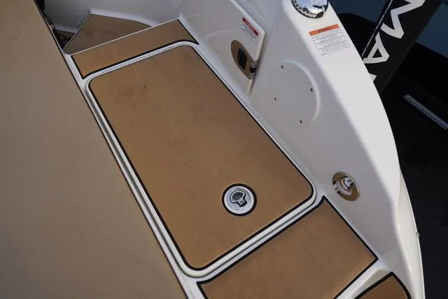 Slide: The Image of Sea Ray SDX 250 Surf 2025 - 18