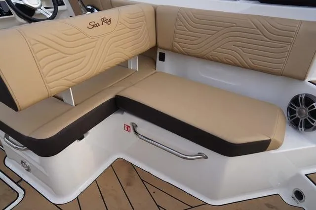 Slide: The Image of Sea Ray SDX 250 Surf 2025 - 36
