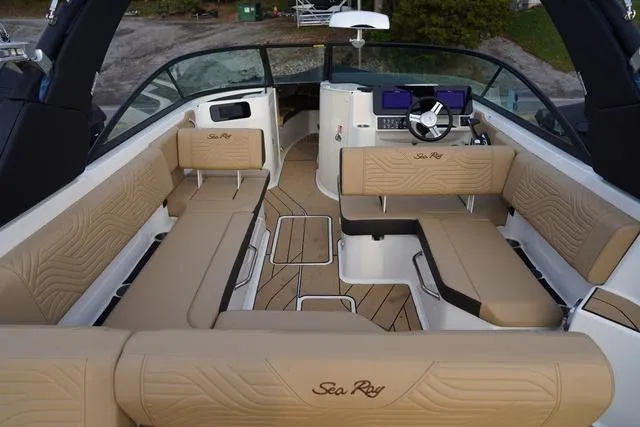 Slide: The Image of Sea Ray SDX 250 Surf 2025 - 6