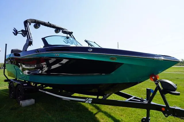 Slide: The Image of MasterCraft XT23 2025 - 5