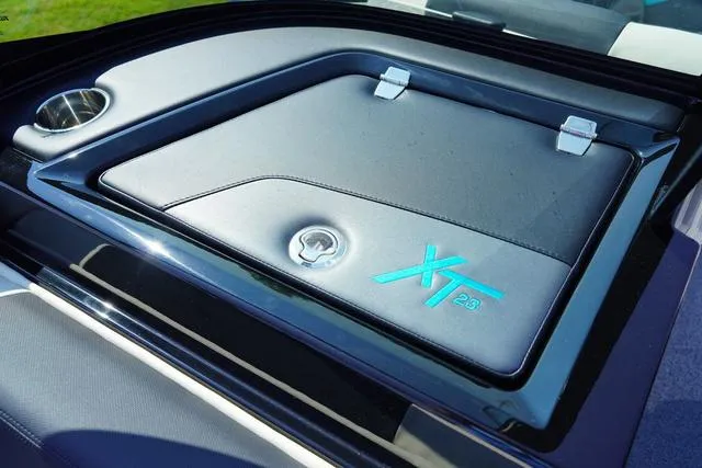 Slide: The Image of MasterCraft XT23 2025 - 53