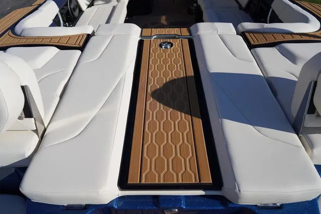 Slide: The Image of MasterCraft XT24 2025 - 14