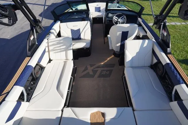 Slide: The Image of MasterCraft XT24 2025 - 19