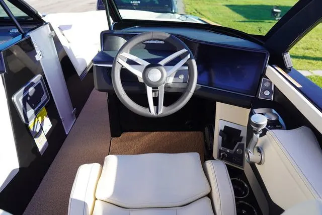 Slide: The Image of MasterCraft XT24 2025 - 35