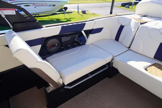 Slide: The Image of MasterCraft XT24 2025 - 36