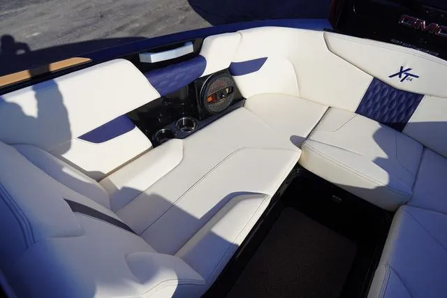 Slide: The Image of MasterCraft XT24 2025 - 46