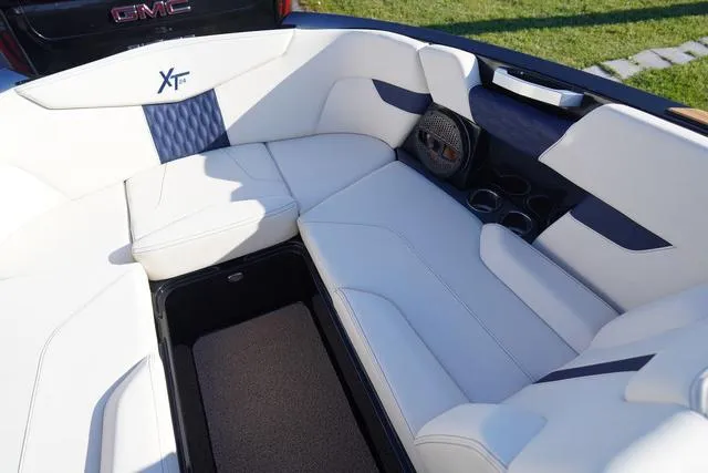 Slide: The Image of MasterCraft XT24 2025 - 47