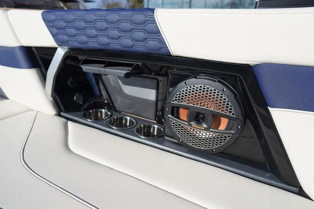 Slide: The Image of MasterCraft XT24 2025 - 64