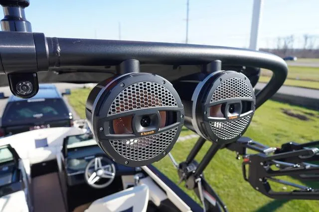 Slide: The Image of MasterCraft XT24 2025 - 67