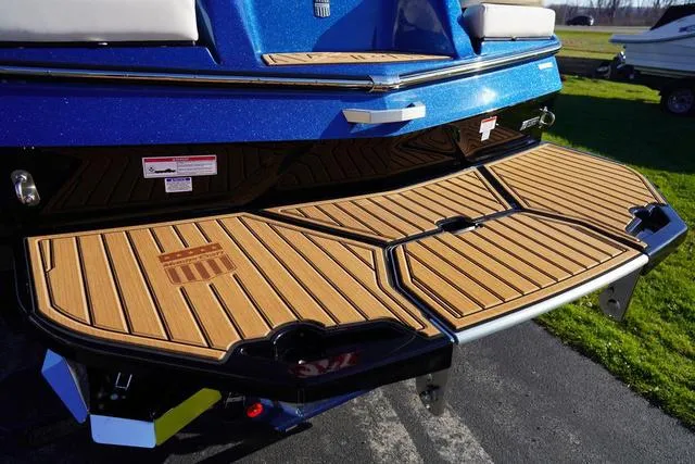 Slide: The Image of MasterCraft XT24 2025 - 8