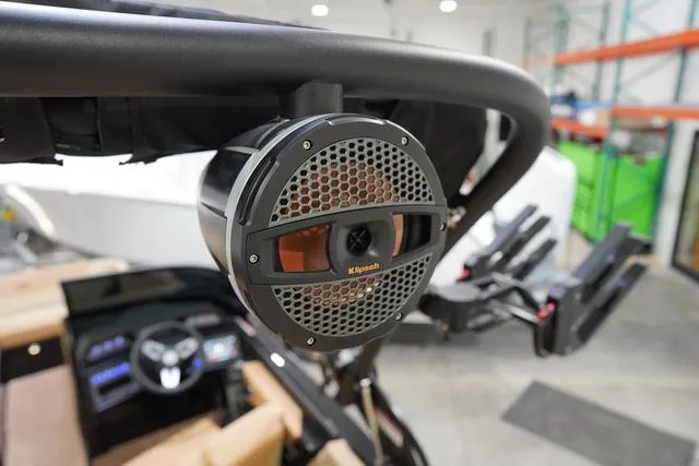 Slide: The Image of MasterCraft NXT22 2025 - 15