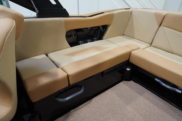 Slide: The Image of MasterCraft NXT22 2025 - 20