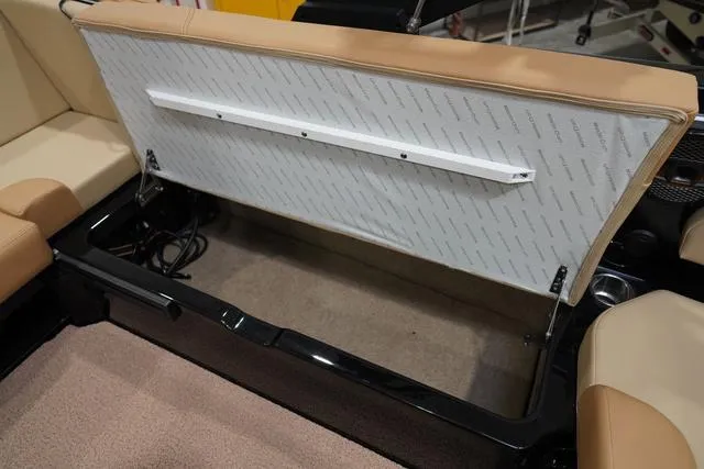 Slide: The Image of MasterCraft NXT22 2025 - 24