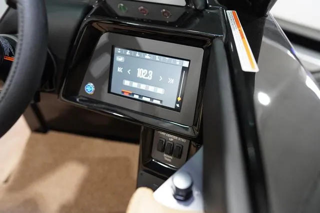 Slide: The Image of MasterCraft NXT22 2025 - 30