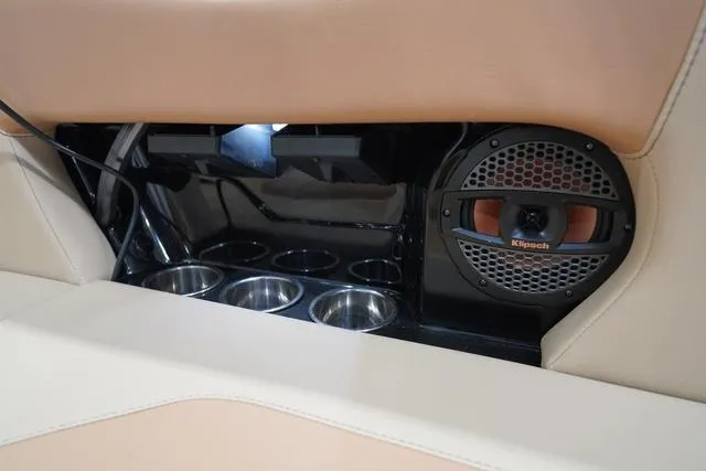 Slide: The Image of MasterCraft NXT22 2025 - 36