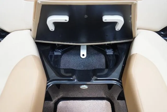 Slide: The Image of MasterCraft NXT22 2025 - 38