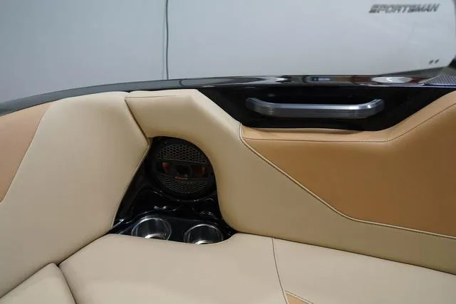 Slide: The Image of MasterCraft NXT22 2025 - 39