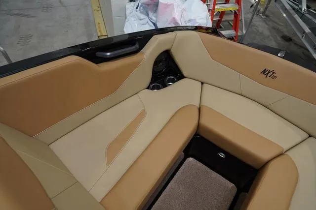 Slide: The Image of MasterCraft NXT22 2025 - 44