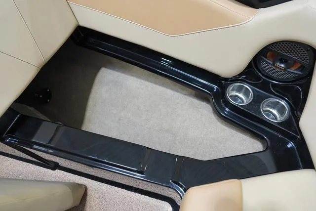 Slide: The Image of MasterCraft NXT22 2025 - 45