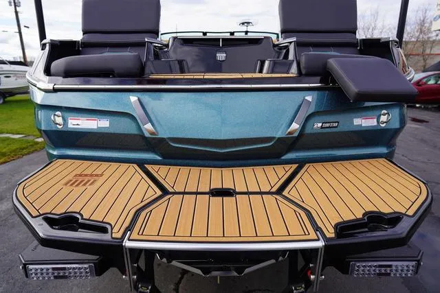 Slide: The Image of MasterCraft X24 2025 - 14