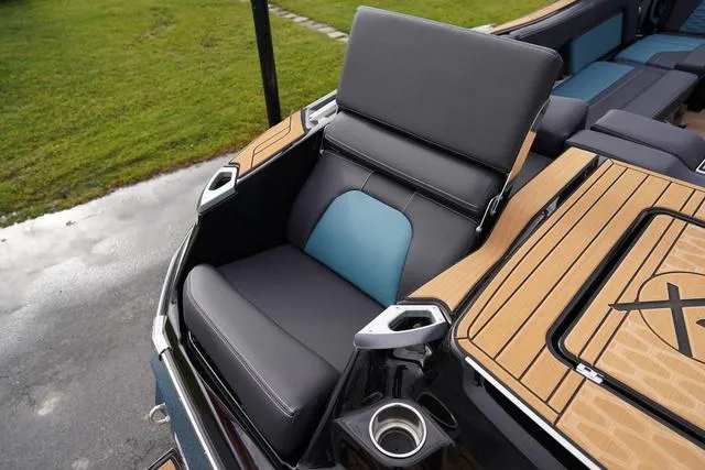 Slide: The Image of MasterCraft X24 2025 - 18