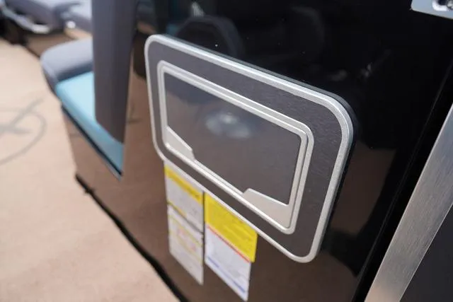 Slide: The Image of MasterCraft X24 2025 - 36