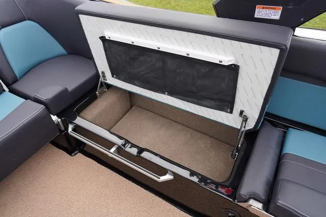 Slide: The Image of MasterCraft X24 2025 - 41