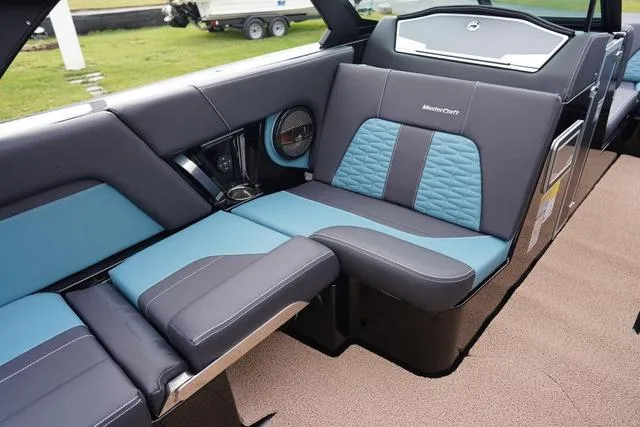 Slide: The Image of MasterCraft X24 2025 - 44