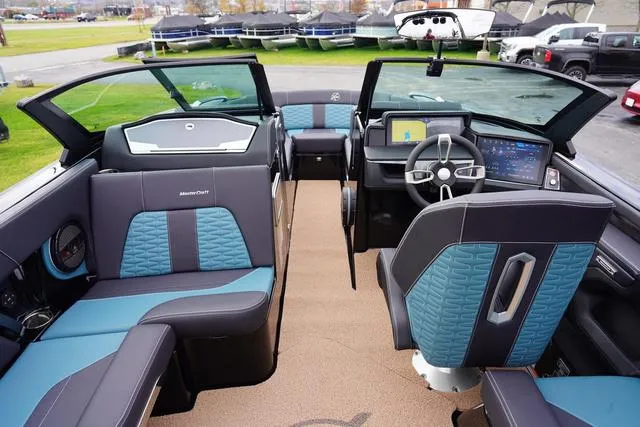 Slide: The Image of MasterCraft X24 2025 - 48